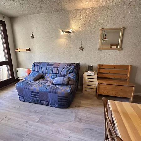 Carette - 32 M² Clos De La Balme Mae-4841 *